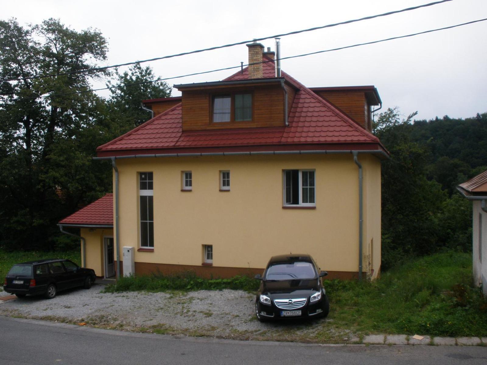 Apartmanovy Dom Králiky Exteriör bild