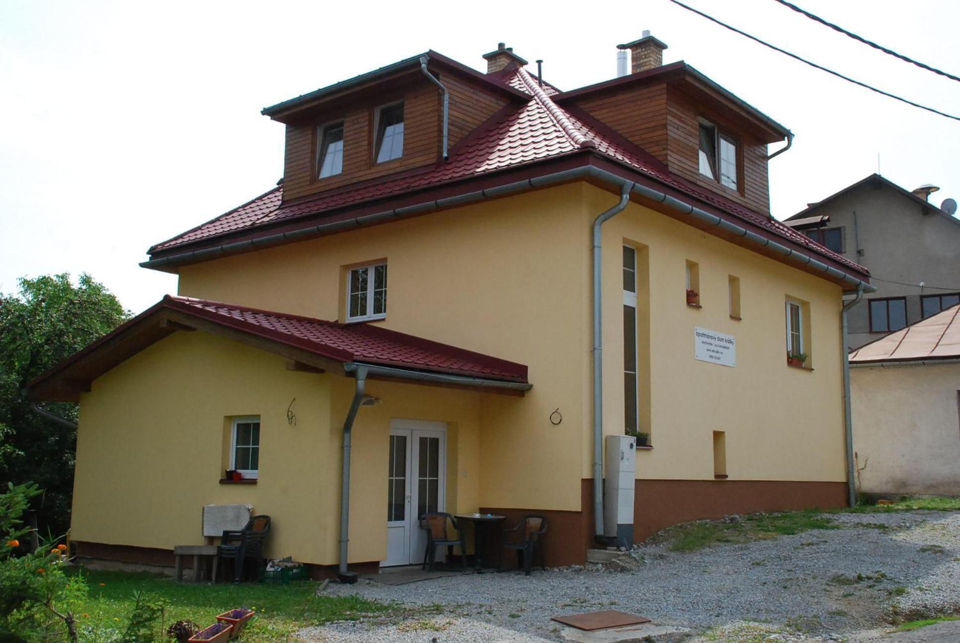 Apartmanovy Dom Králiky Exteriör bild